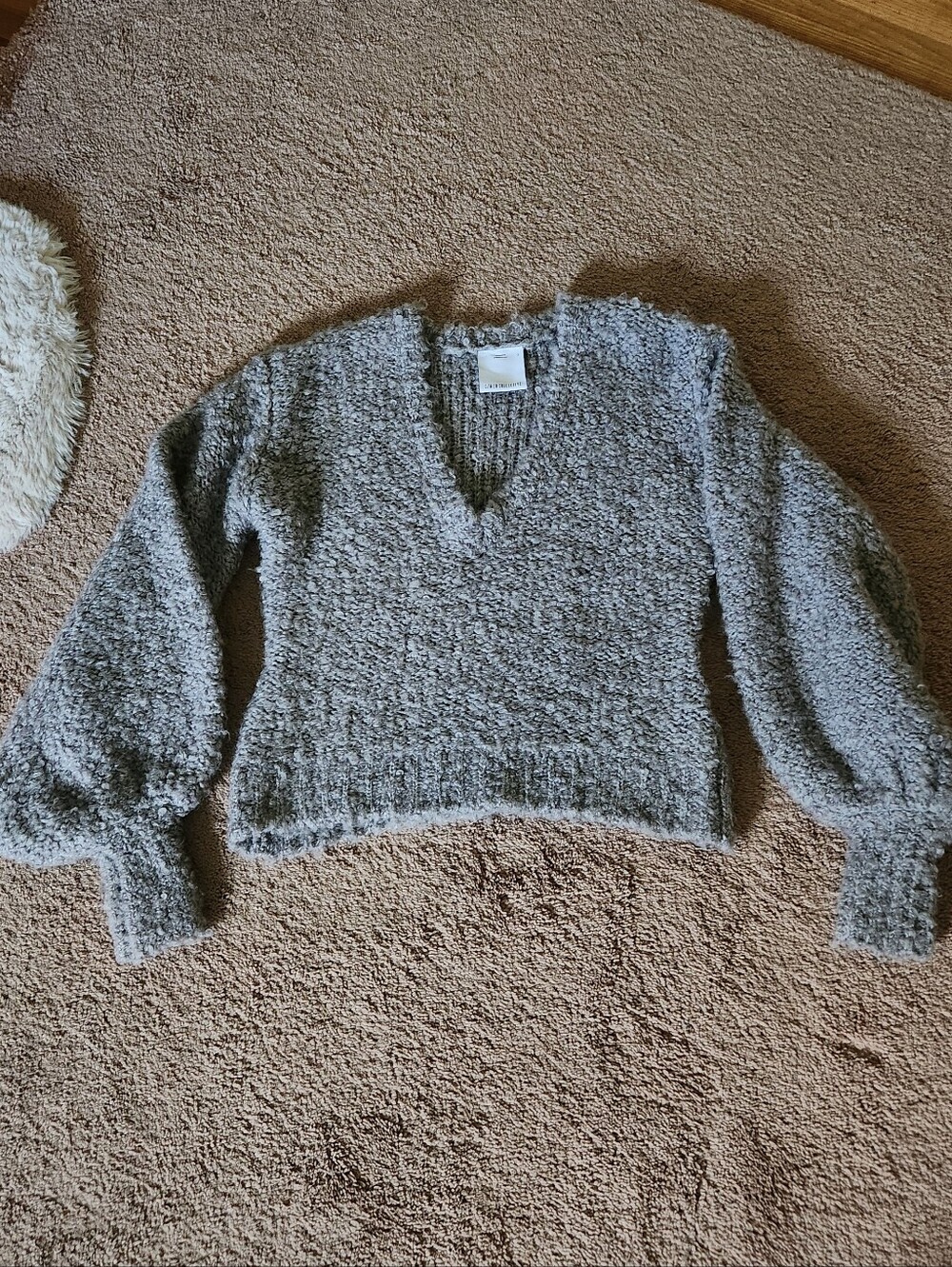 C/MEO Wool Blend Balloon Sleeve Cozy Soft Minimalist V Neck Sweater Grey Smll